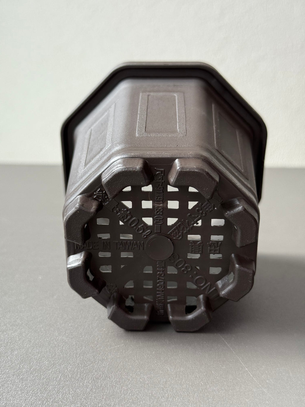 台湾製 3寸八角鉢（1000円以上送料無料）